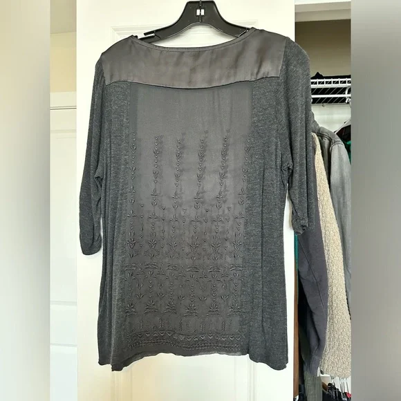 Lucky Brand 🍀 Grey Sheer Top Medium (❗️Free with another purchase❗️) - Picture 7 of 8